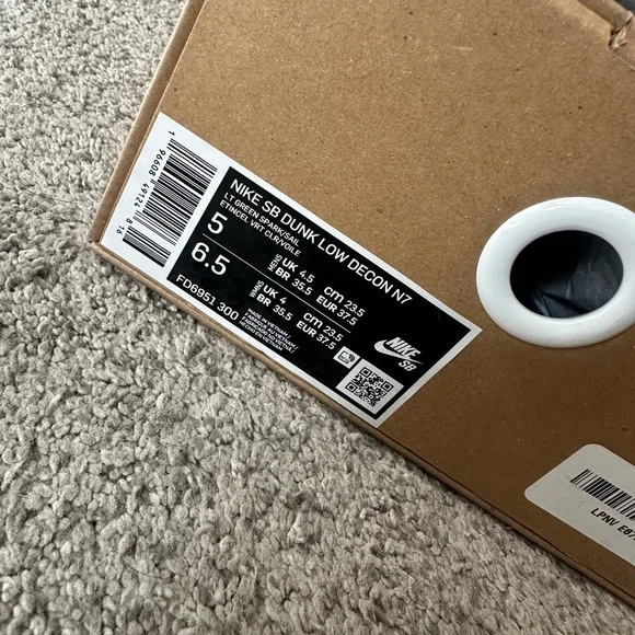 Nike N7 SB DUNK Floral Embroidered Sneakers - Black and White M5/W6.5 - Picture 8 of 10